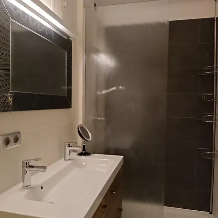 Apartment A 10min A Pied Du Lac! *
